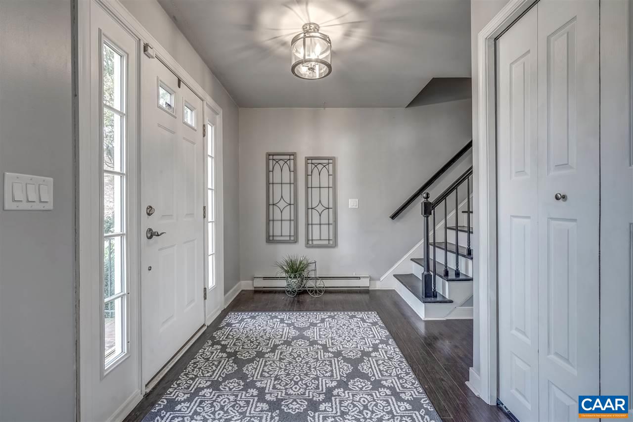 208 Surrey Road Charlottesville, VA 22901 - Photo 2 of 40 Gallery Image 2