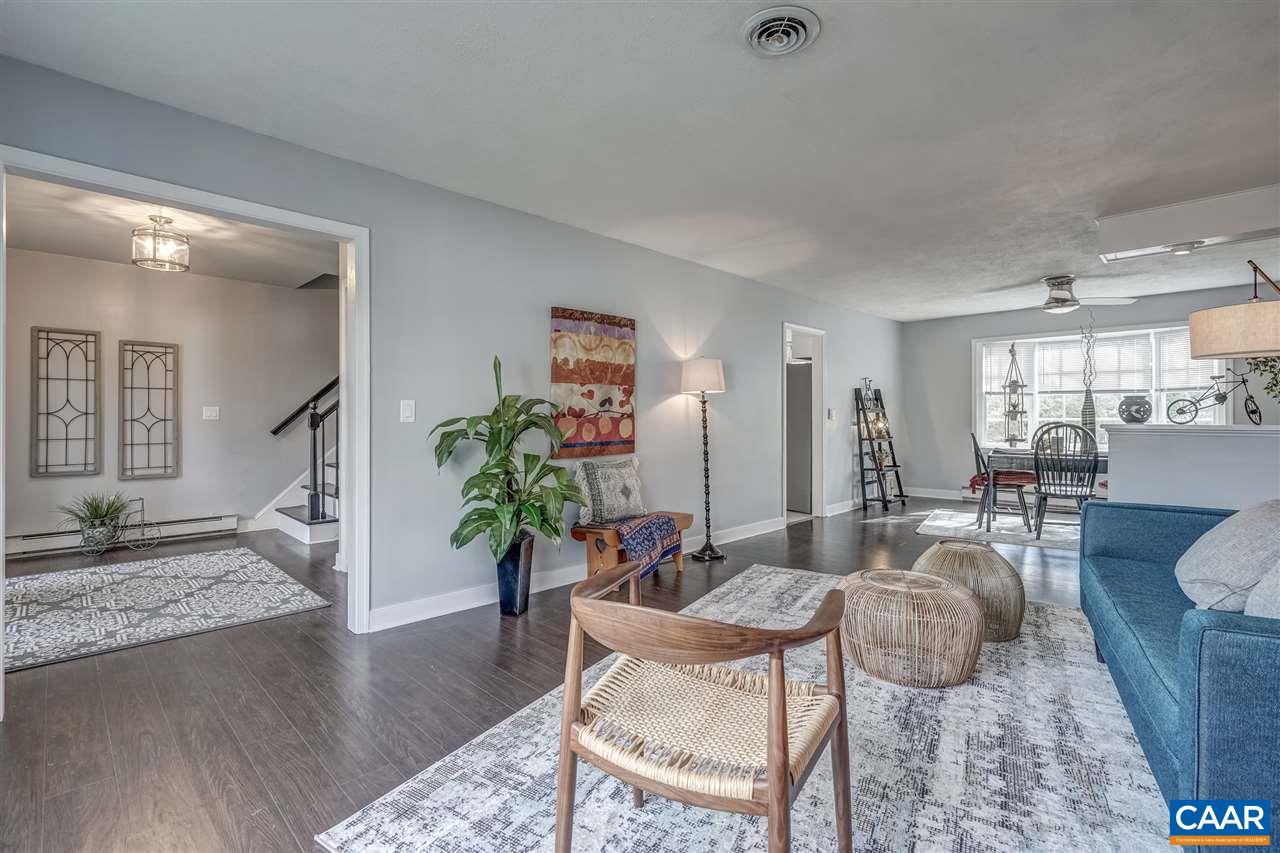208 Surrey Road Charlottesville, VA 22901 - Photo 6 of 40 Gallery Image 6