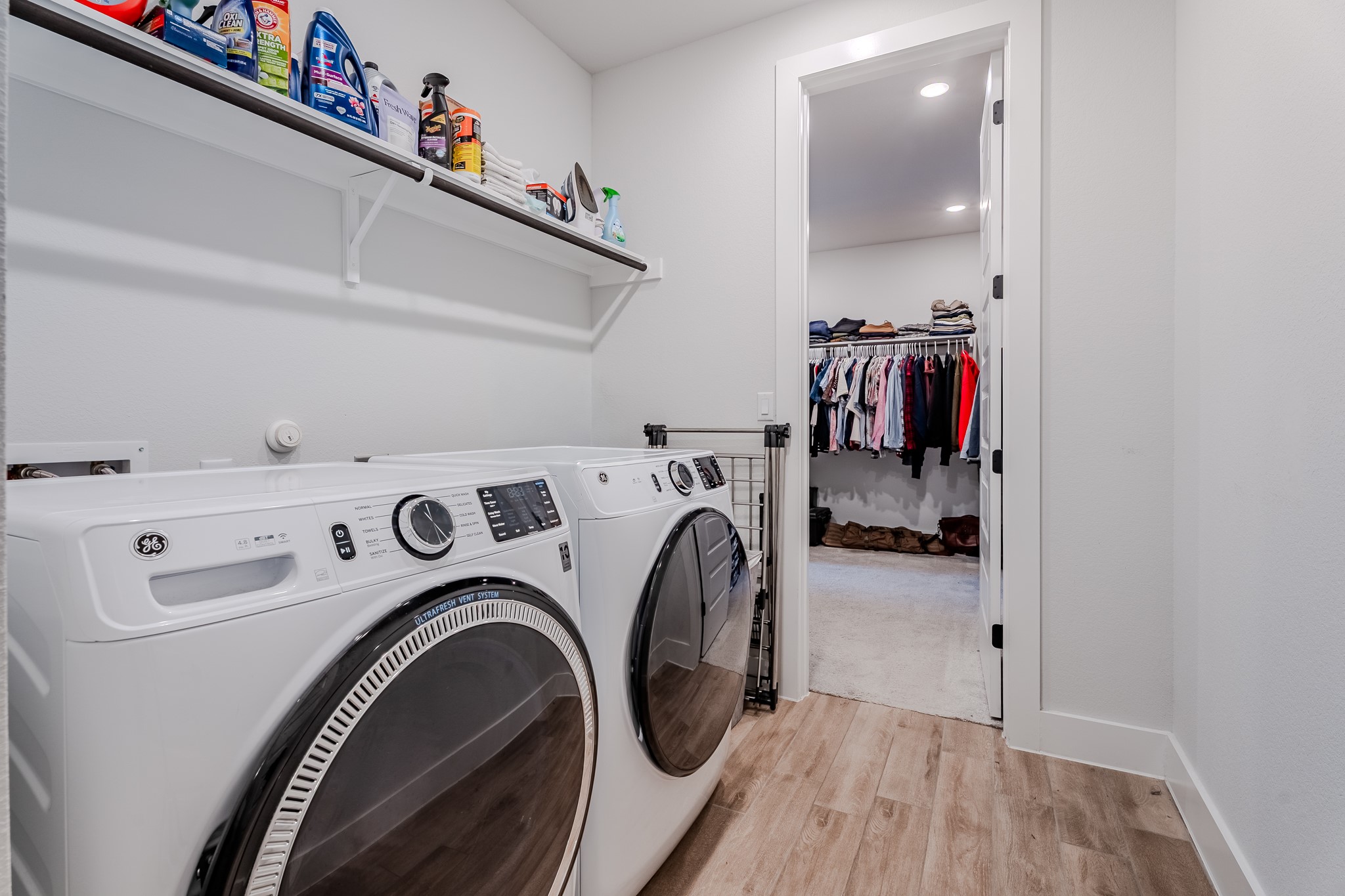 8109 Edmondson Bend Austin, TX 78744 - Photo 11 of 38 A dedicated laundry space provides optimal functionality.