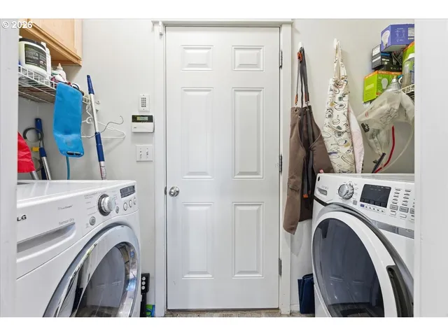 $389,999 | 21601 Northeast Willow Glen Road, Fairview, OR 97024