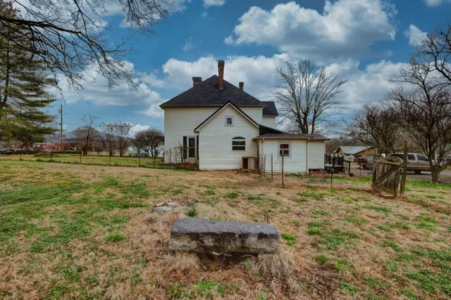 $350,000 | 308 South High Street, Petersburg, TN 37144