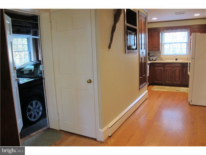 1124 Wyndwood Road Haddonfield, NJ 08033 - Photo 20 of 23 Garage