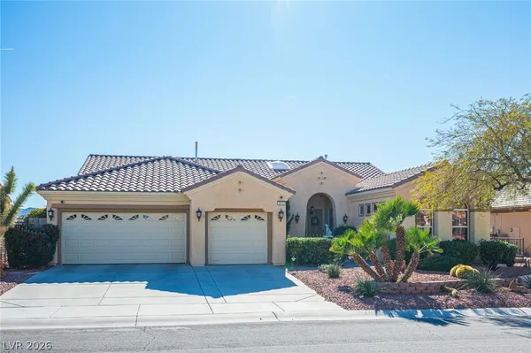 $900,000 | 2875 Scotts Valley Drive, Henderson, NV 89052