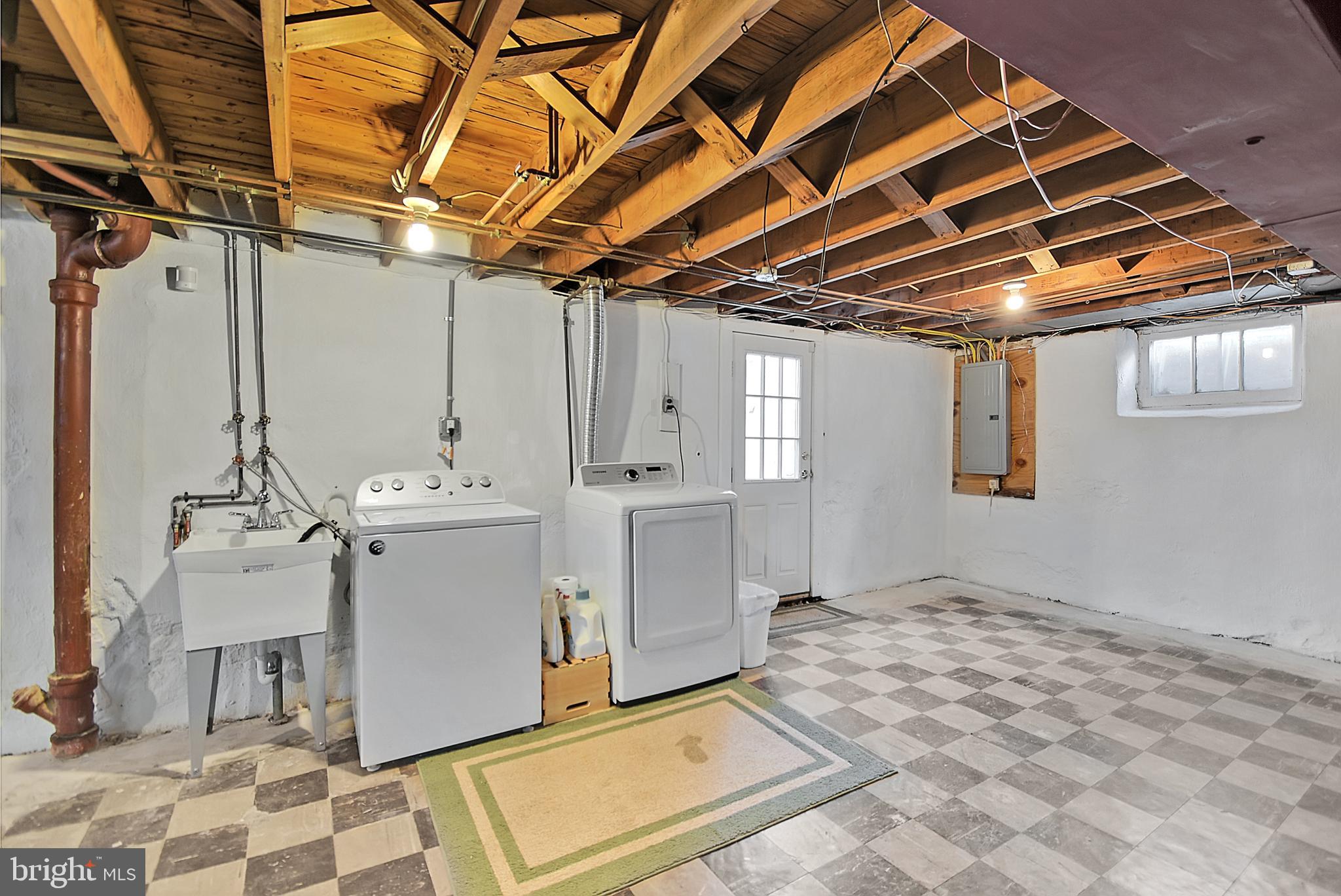 18 South Malin Road Broomall, PA 19008 - Photo 18 of 25 Laundry area