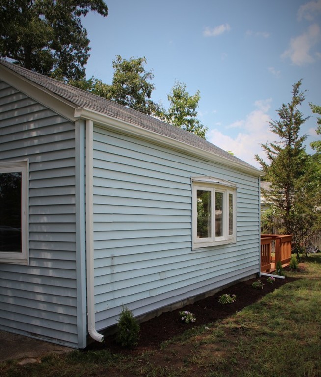 35 Reedstone Avenue Chicopee, MA 01020 - Photo 2 of 20 Gallery Image 2
