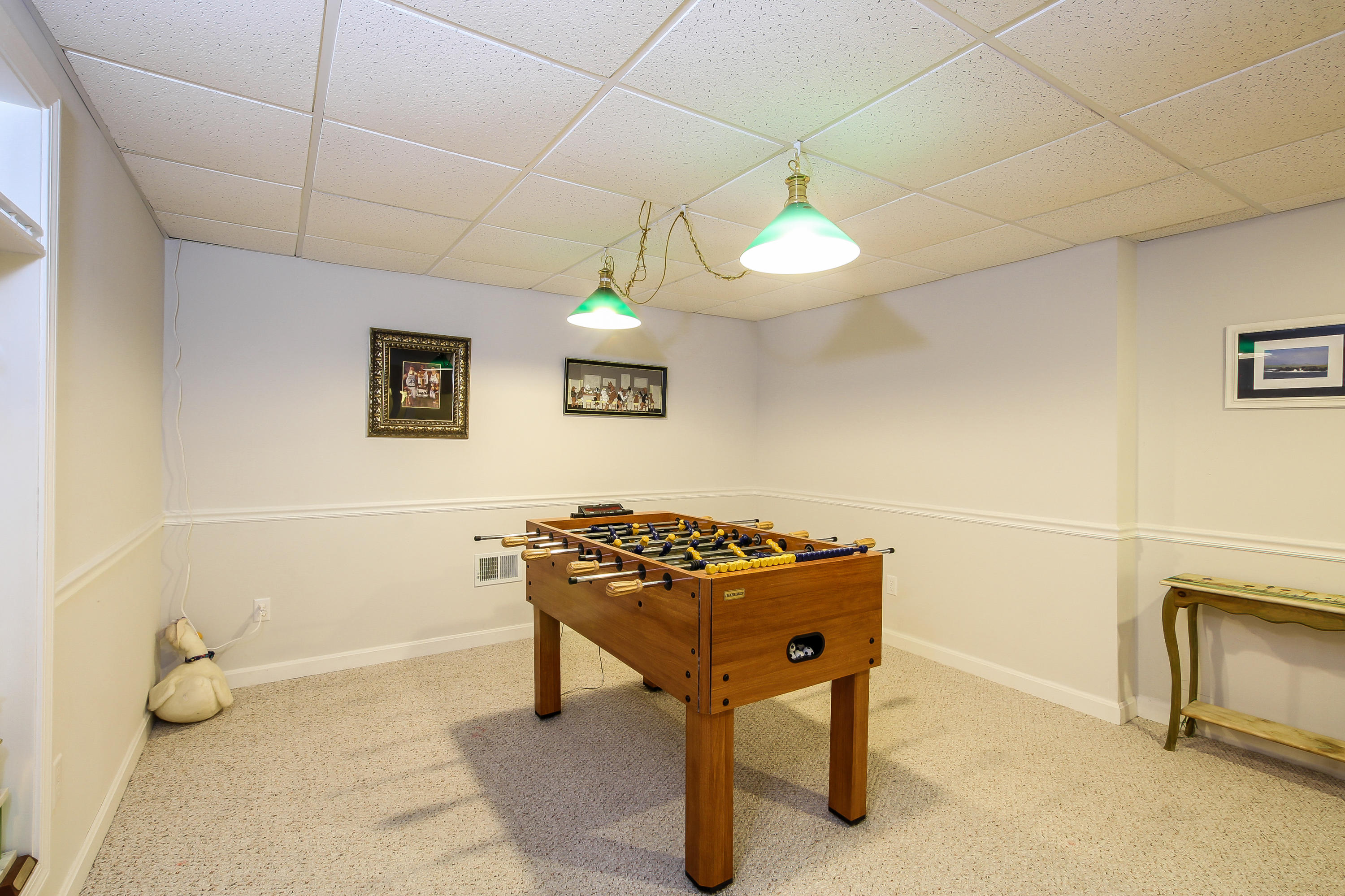 494 Elliott Road Centerville, MA 02632 - Photo 24 of 31 a room with furniture and window