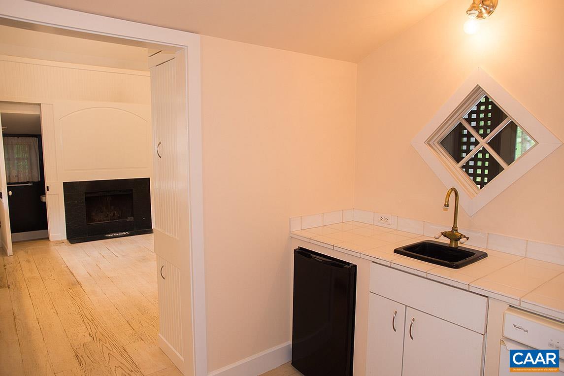 5500 Gordonsville Road Keswick, VA 22947 - Photo 6 of 25