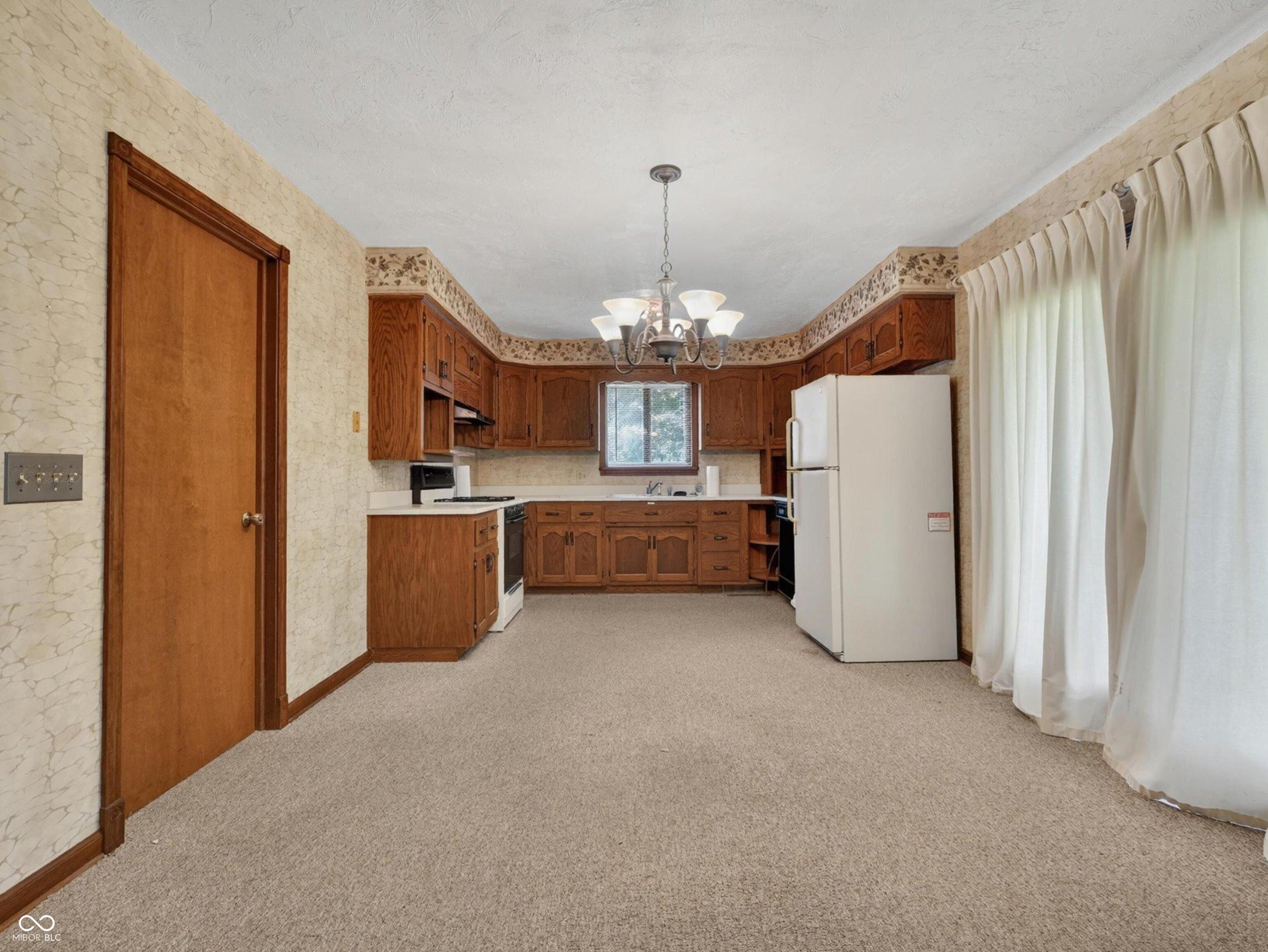 8782 Surrey Drive Pendleton, IN 46064 - Photo 14 of 34