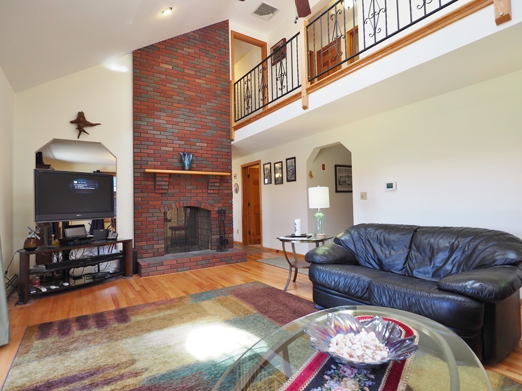 167 Northwest Road Spencer, MA 01562 - Photo 2 of 29 Gallery Image 2