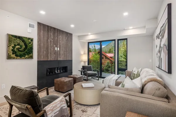 $1,724,000 | 80 West Main Street, Unit 205, Frisco, CO 80443