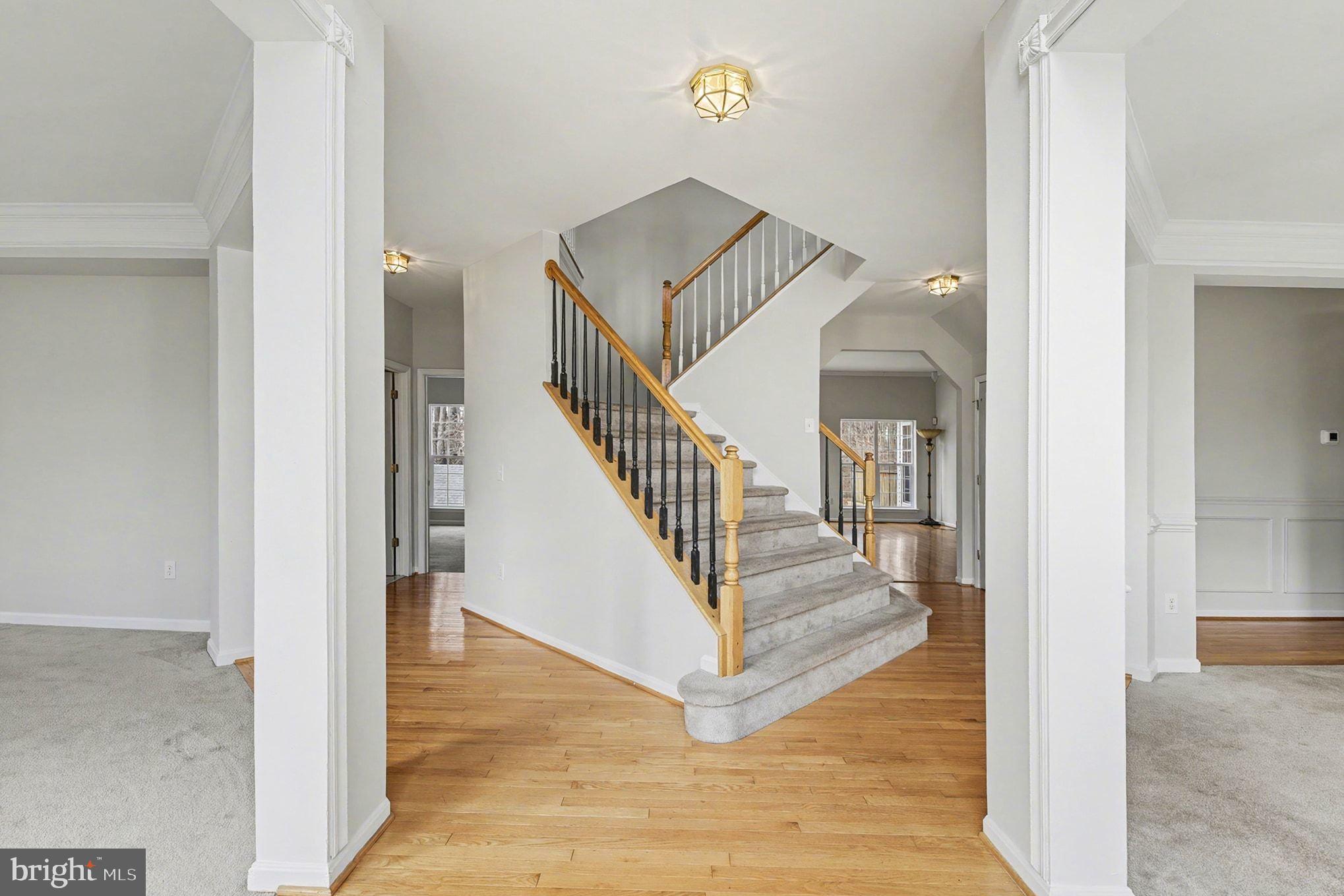 271 Arthur Avenue Port Deposit, MD 21904 - Photo 7 of 51 Foyer entry with vaulted ceiling and HW floors.