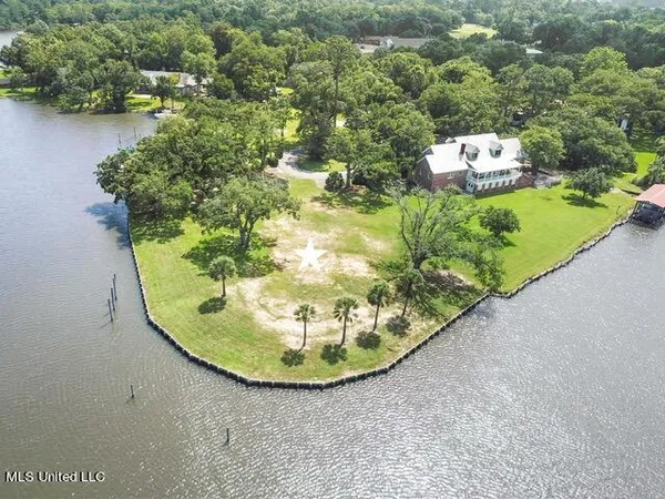 $500,000 | 13817 Arbor Circle, Ocean Springs, MS 39564