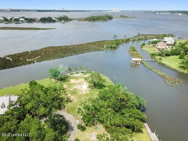 13817 Arbor Circle Ocean Springs, MS 39564 - Photo 3 of 15 007