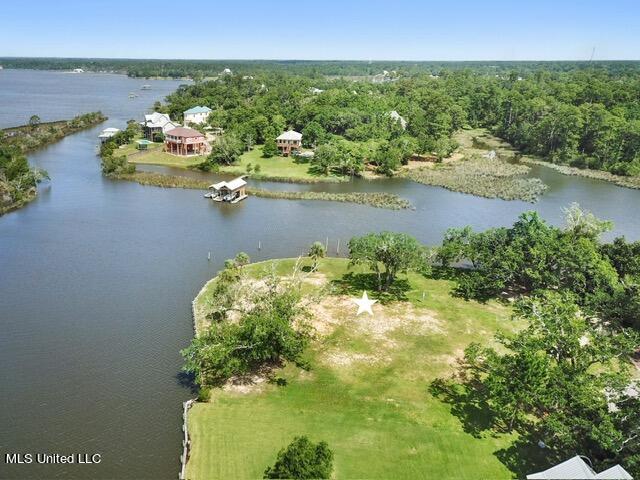 13817 Arbor Circle Ocean Springs, MS 39564 - Photo 4 of 15 004