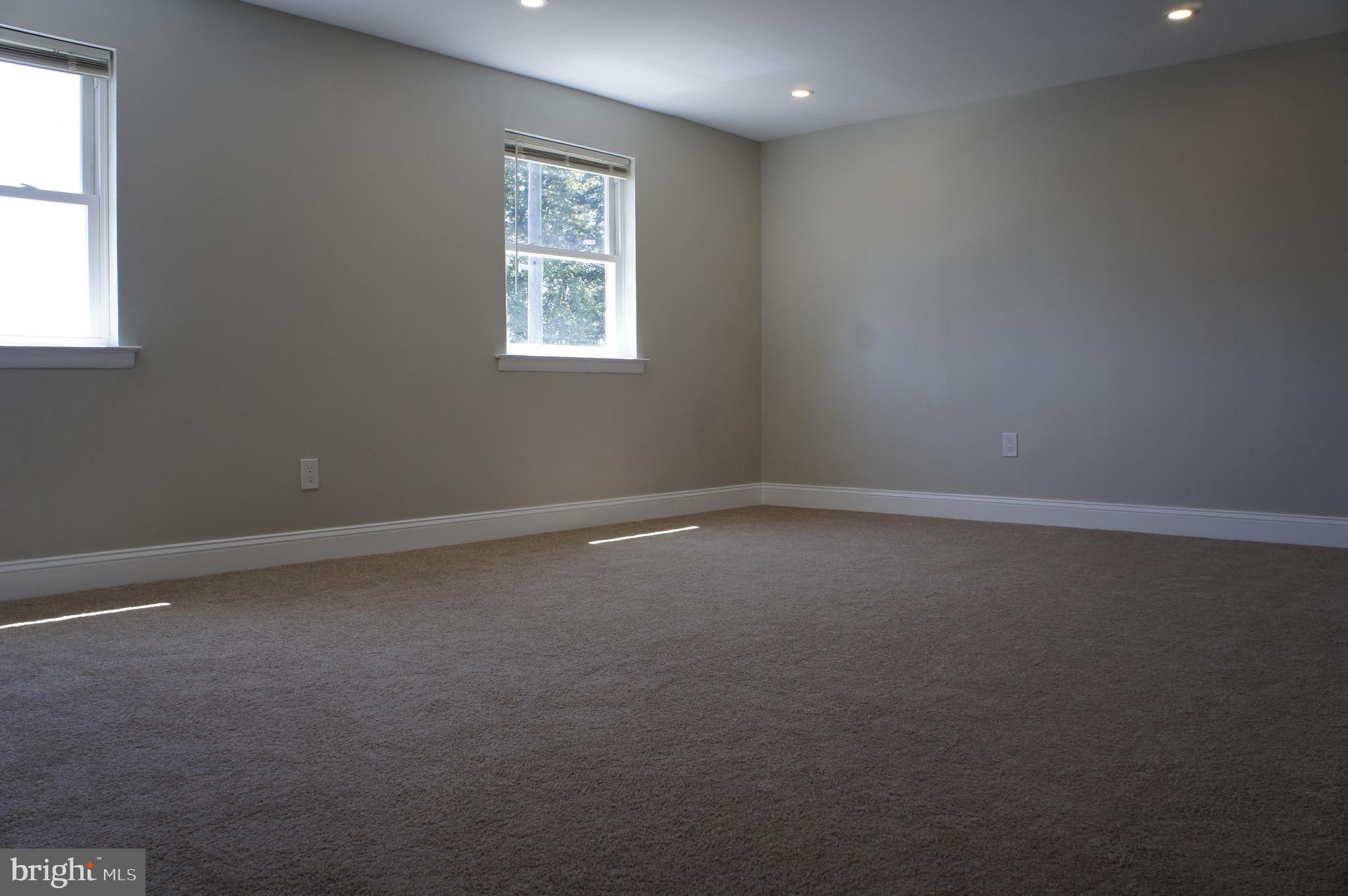 12732 Minden Road Philadelphia, PA 19154 - Photo 14 of 23