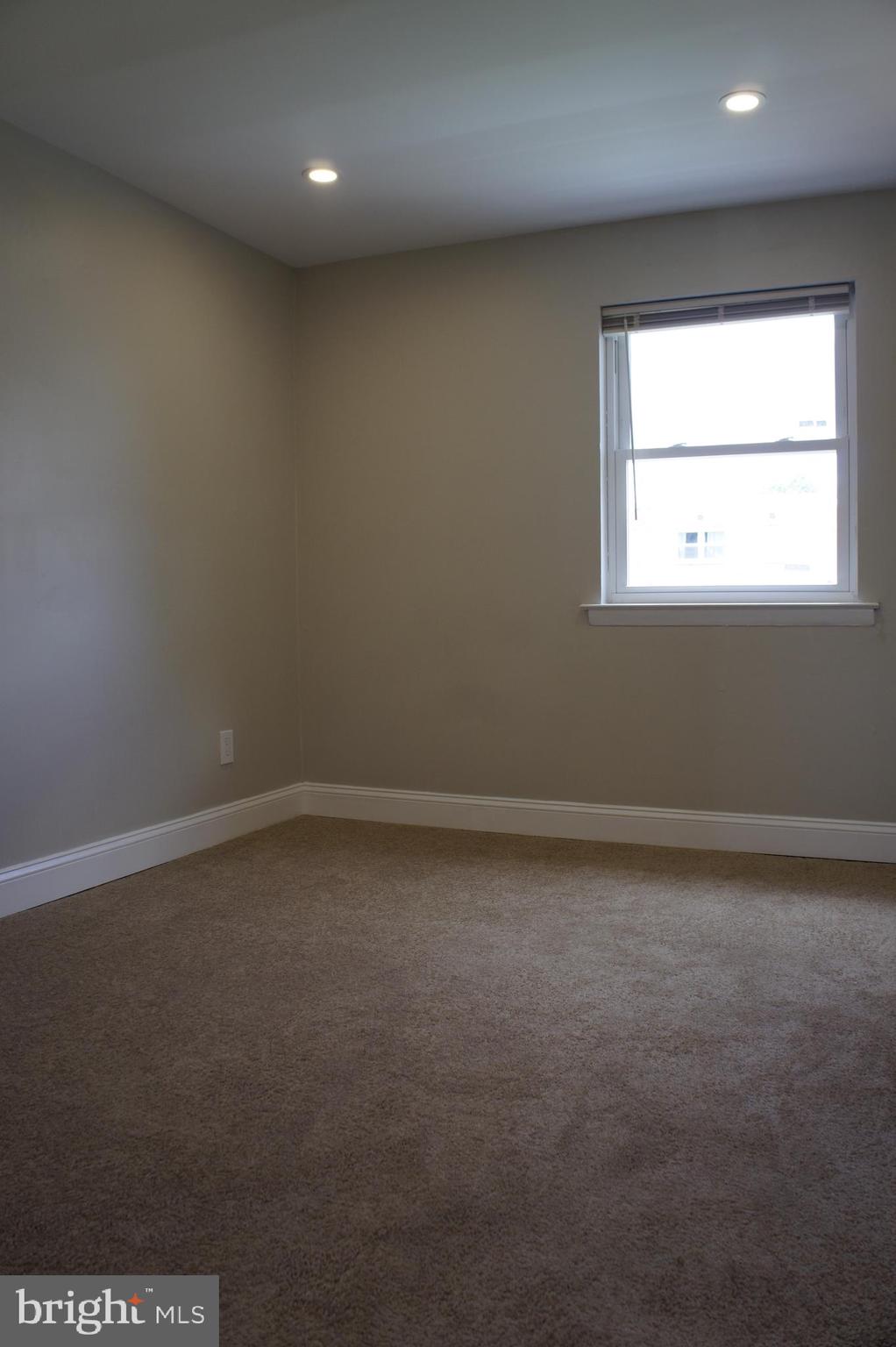 12732 Minden Road Philadelphia, PA 19154 - Photo 16 of 23