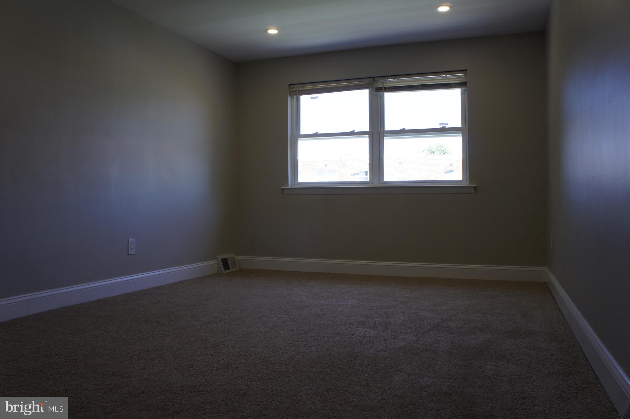 12732 Minden Road Philadelphia, PA 19154 - Photo 18 of 23