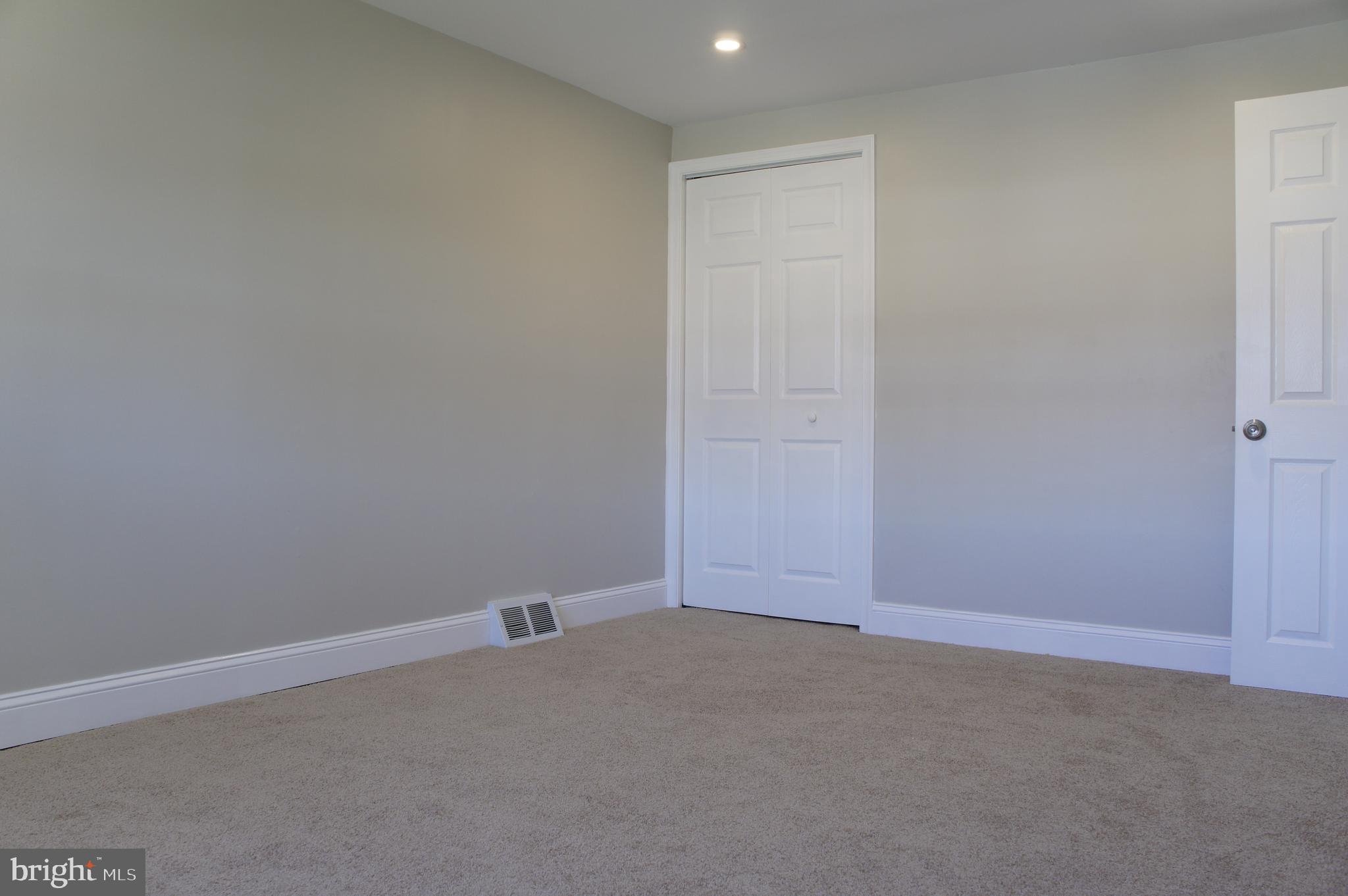 12732 Minden Road Philadelphia, PA 19154 - Photo 19 of 23