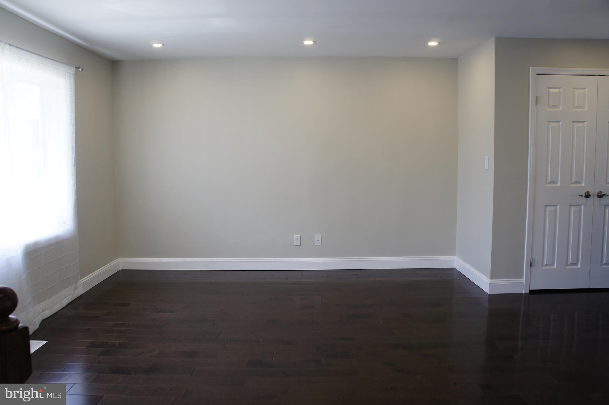 12732 Minden Road Philadelphia, PA 19154 - Photo 3 of 23