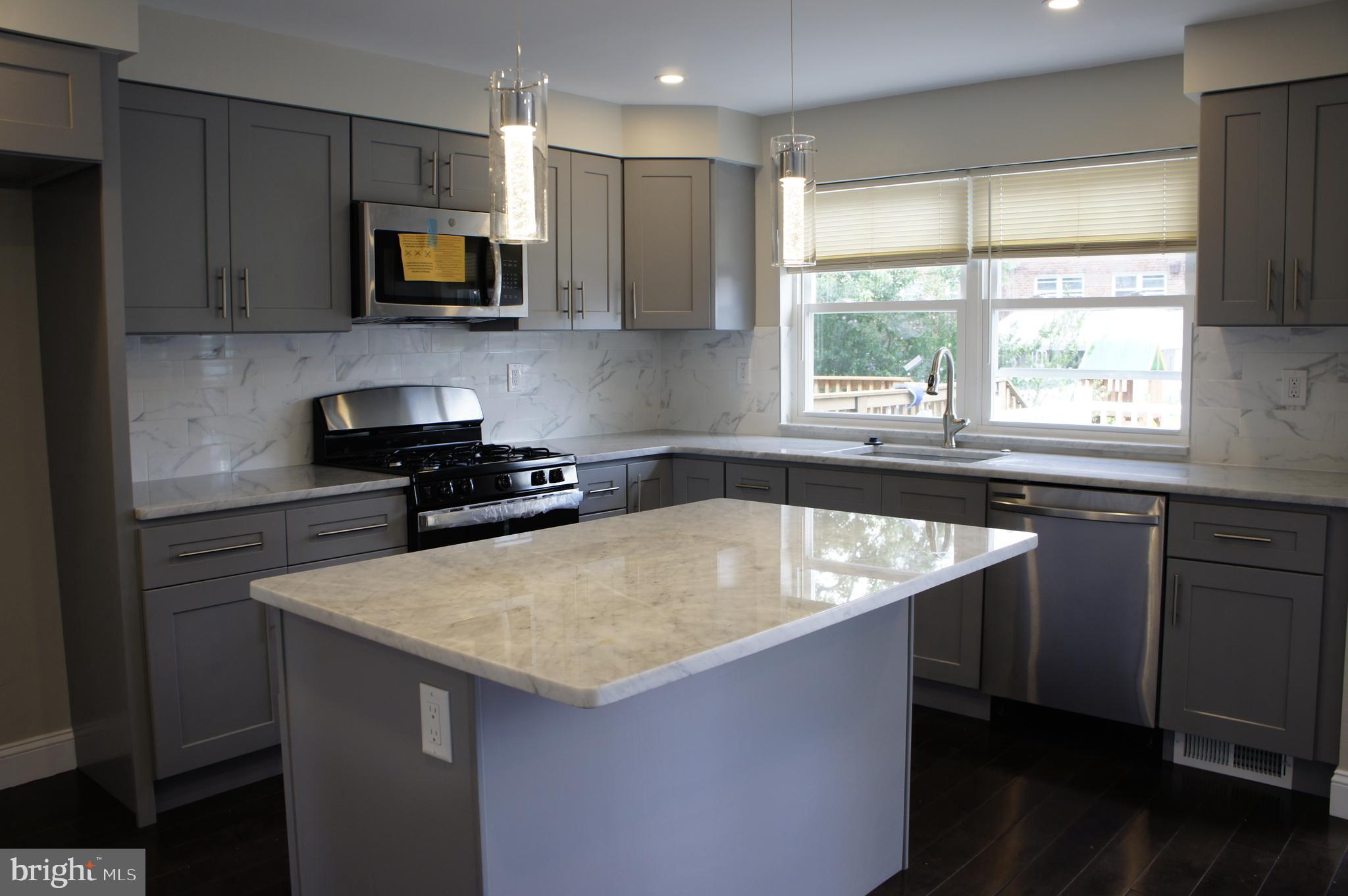12732 Minden Road Philadelphia, PA 19154 - Photo 7 of 23