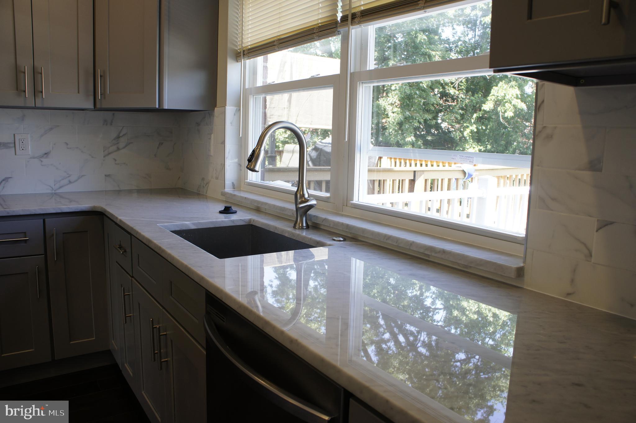 12732 Minden Road Philadelphia, PA 19154 - Photo 9 of 23