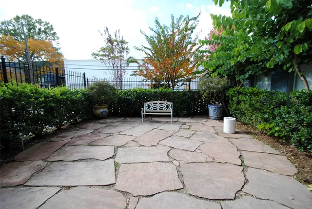 $1,475 | 2515 Yoakum Boulevard, Unit 10, Houston, TX 77006