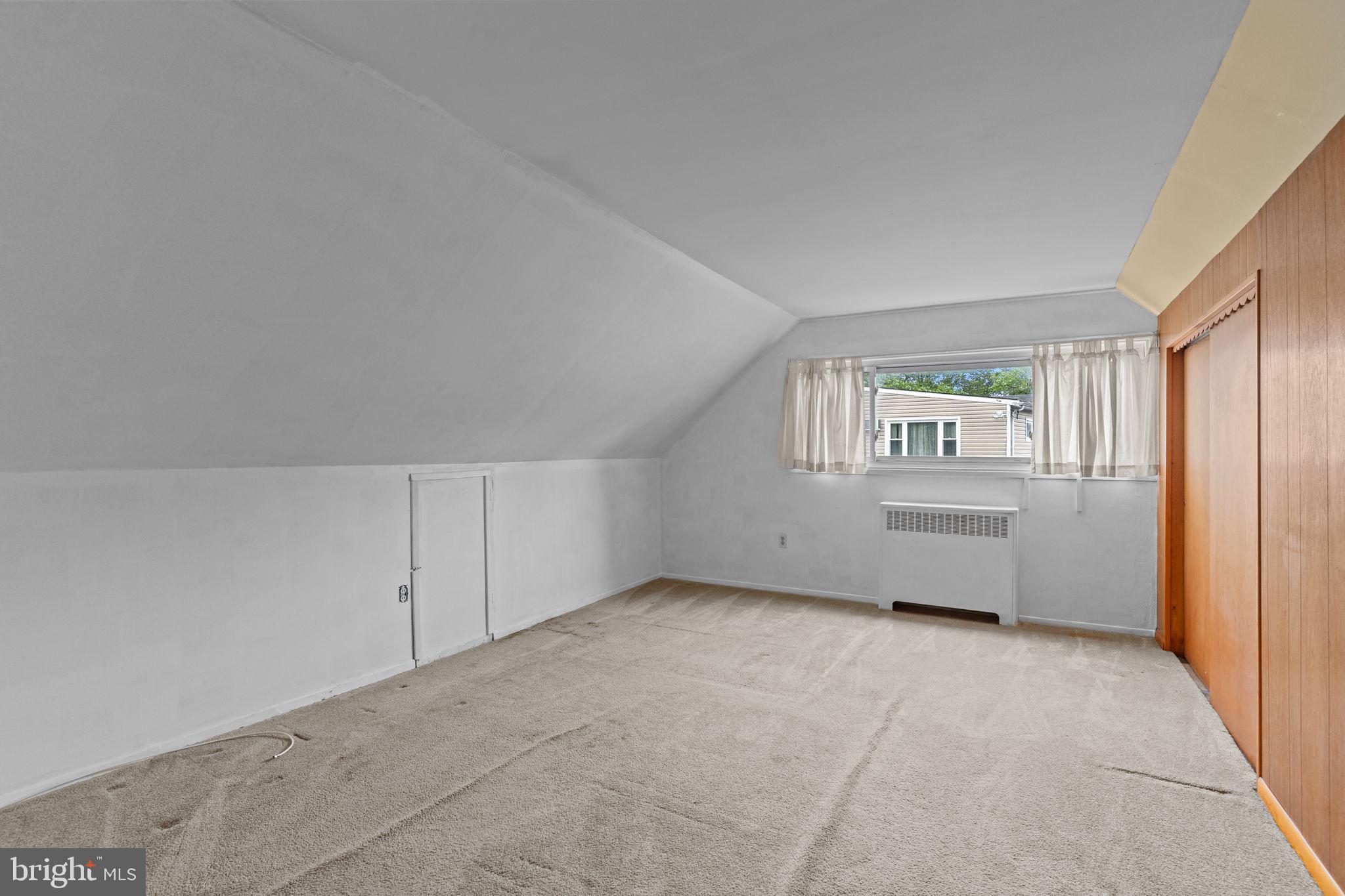 9 Queens Bridge Road Levittown, PA 19057 - Photo 17 of 26 Gallery Image 17