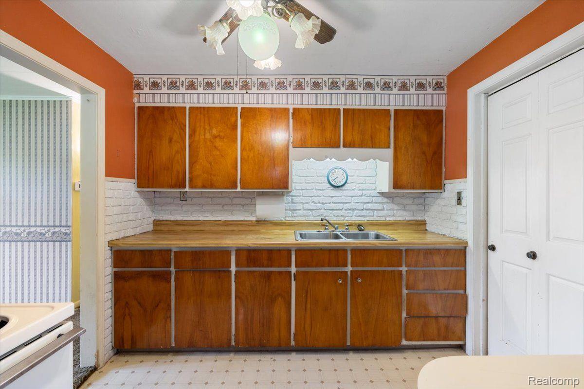 8628 Monroe Road Durand, MI 48429 - Photo 12 of 18 Gallery Image 12