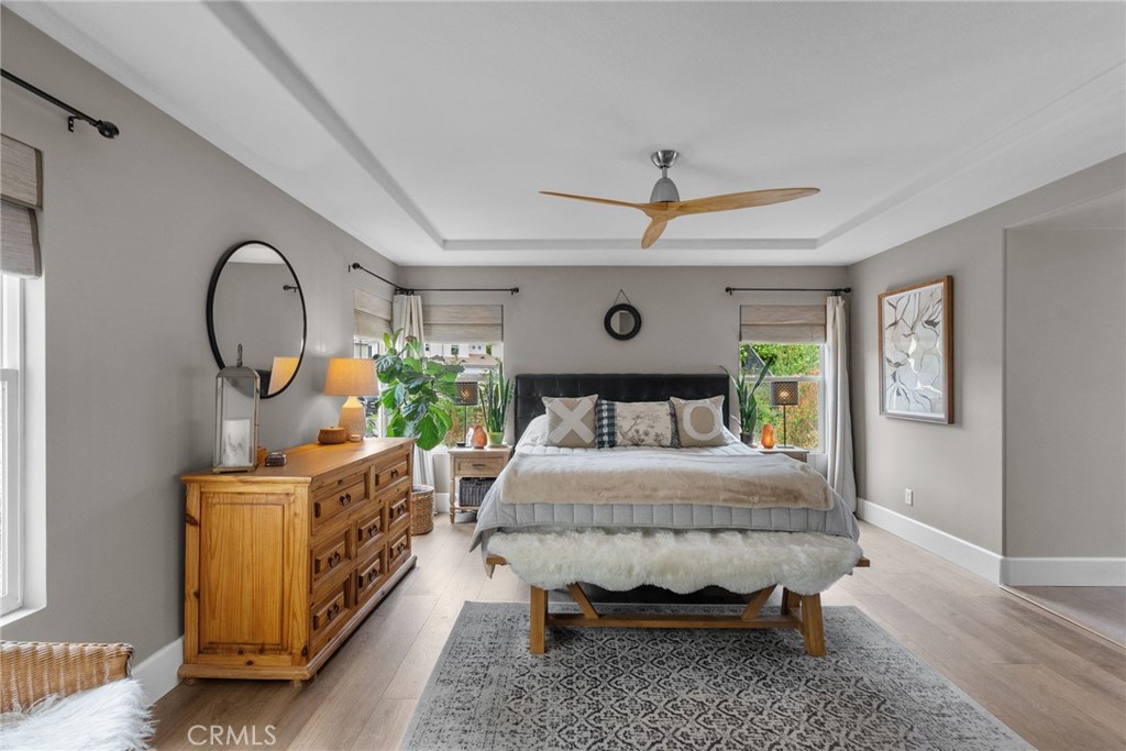 19969 Via Joyce Drive Saugus, CA 91350 - Photo 39 of 66 a bedroom with a bed window and a table in it