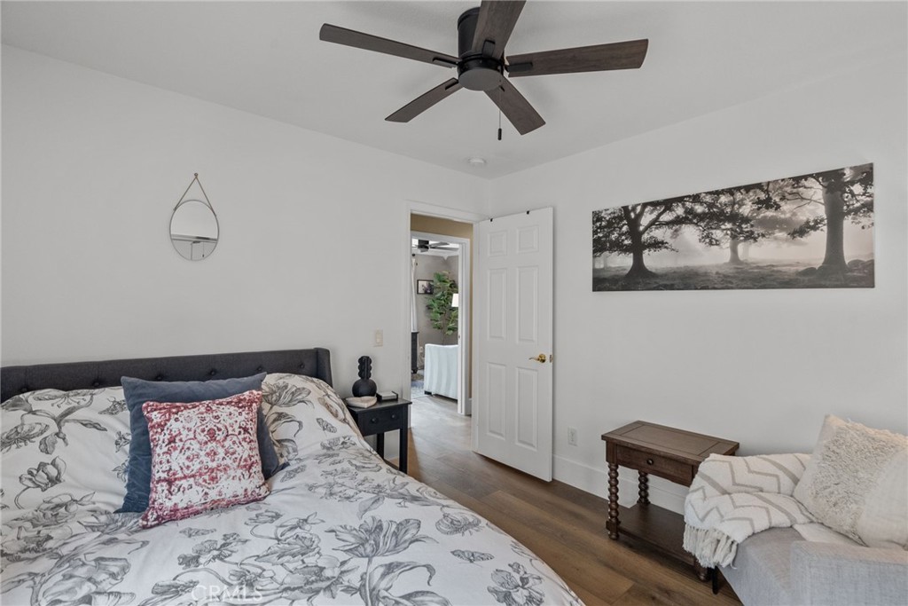 19969 Via Joyce Drive Saugus, CA 91350 - Photo 47 of 66 a bedroom with a bed and a dresser