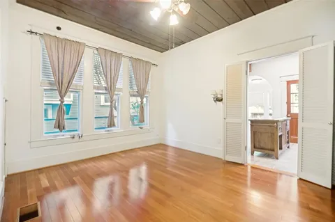 $635,000 | 111 South Willomet Avenue, Dallas, TX 75208