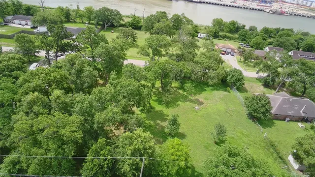 $75,900 | 434 South Shady Lane, La Porte, TX 77571