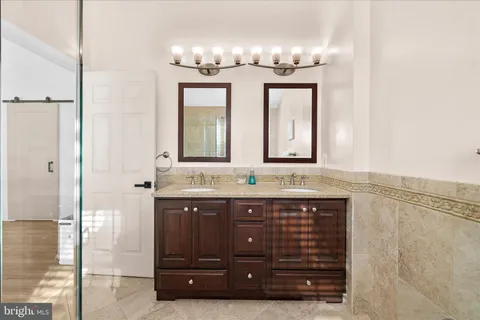 an empty room with a exposed radiator