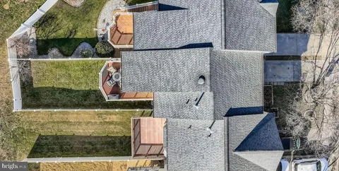 a picture of city view