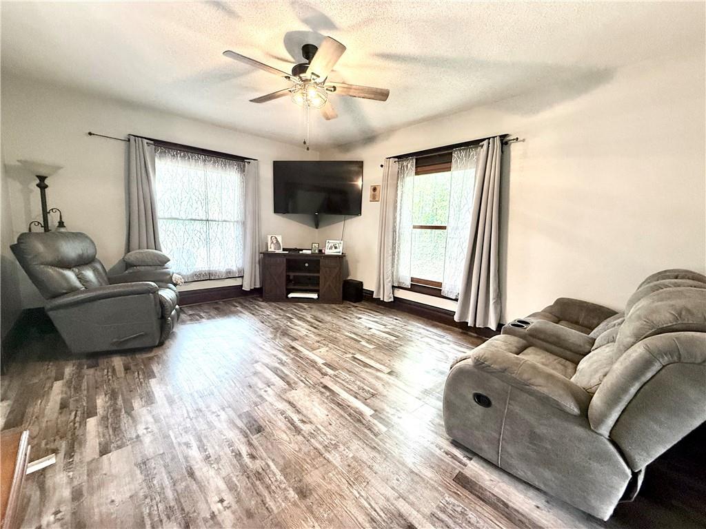 816 South Market Street Maryville, MO 64468 - Photo 12 of 27