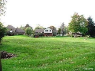 5300 Inverrary Lane Commerce Township, MI 48382 - Photo 5 of 21 backyard