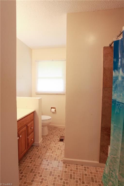 410 East Springfield Road High Point, NC 27263 - Photo 14 of 18 Gallery Image 14
