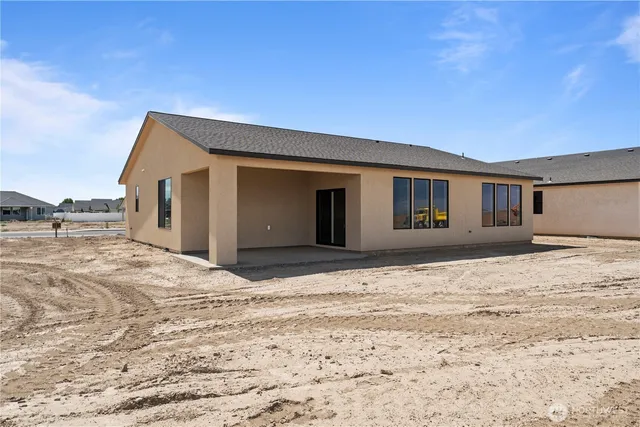 $405,855 | 1501 7th Avenue Northeast, Quincy, WA 98848