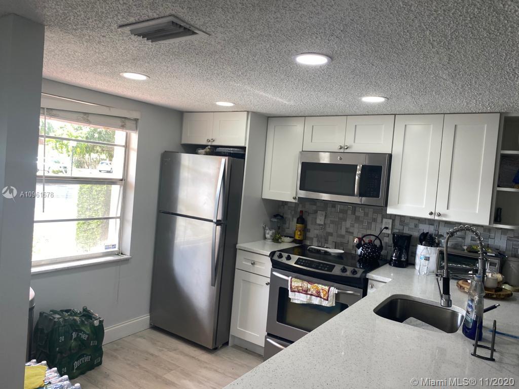 9272 Southwest 3rd Street, Unit 406 Boca Raton, FL 33428 - Photo 1 of 8