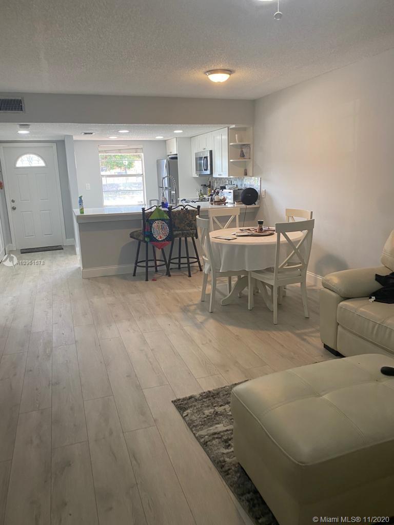 9272 Southwest 3rd Street, Unit 406 Boca Raton, FL 33428 - Photo 3 of 8