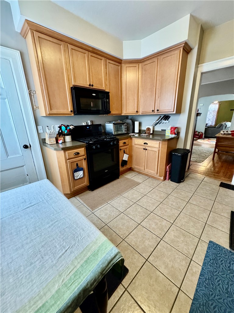 275 Rosedale Street Rochester, NY 14620 - Photo 12 of 25