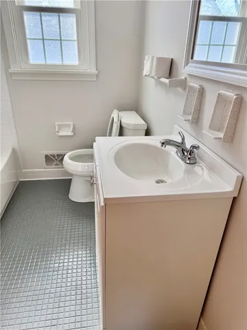 $2,195 | 275 Rosedale Street, Rochester, NY 14620