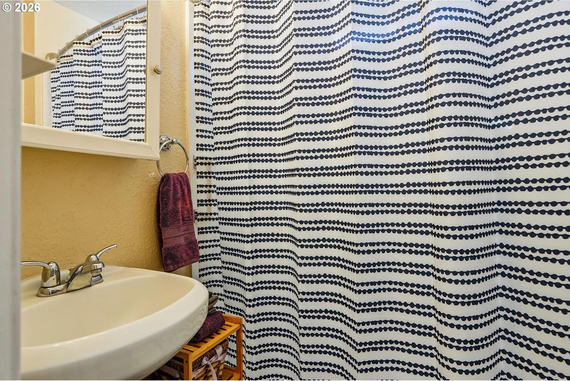 1312 Main Street Lyons, OR 97358 - Photo 17 of 37 Gallery Image 17