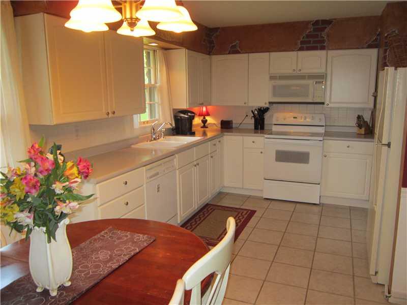 7908 Hawthorne Road Indianapolis, IN 46256 - Photo 13 of 19 Gallery Image 13
