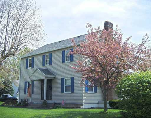 402 East Roseland Springfield, OH 45503 - Photo 1 of 8