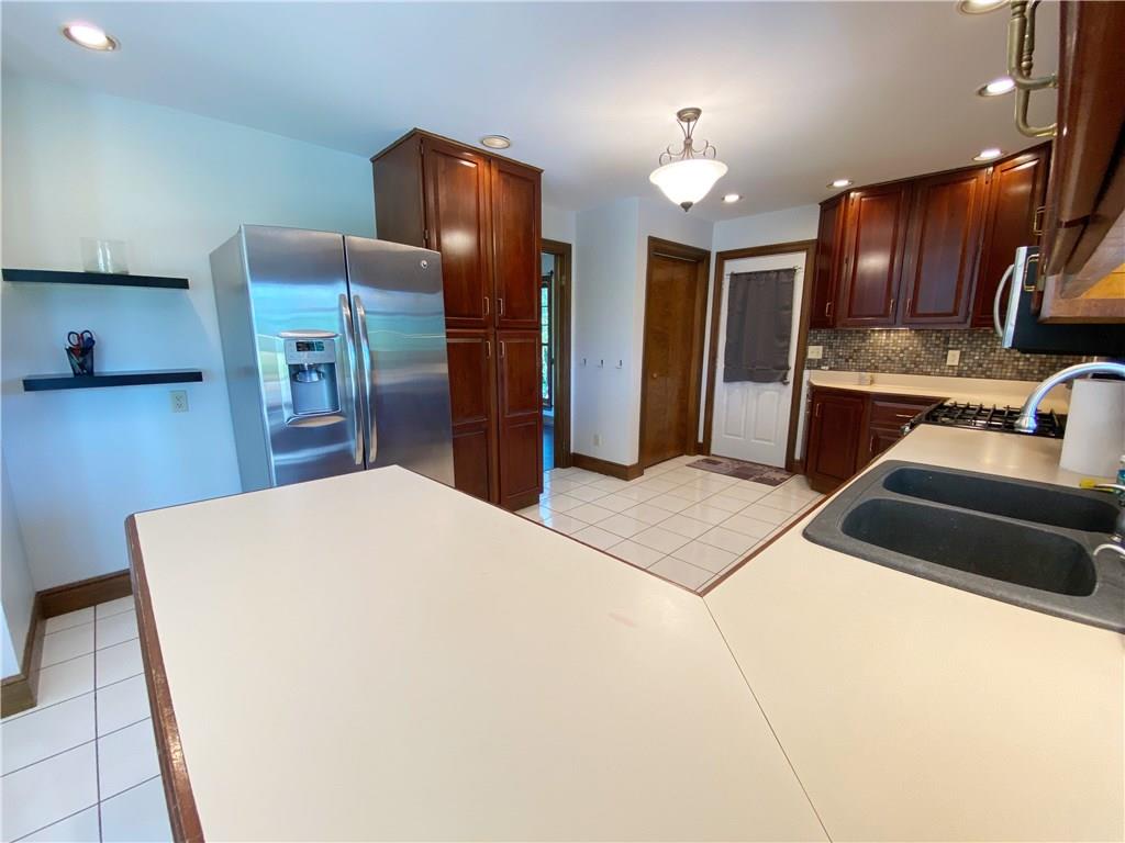 244 Center Church Road Grove City, PA 16127 - Photo 8 of 19 Gallery Image 8