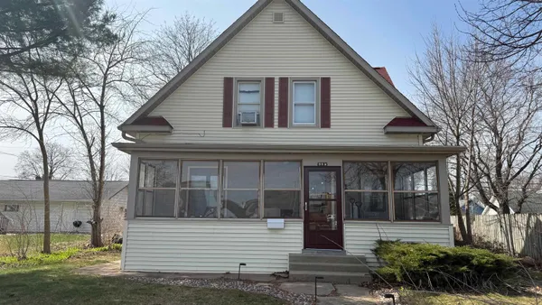 $329,900 | 813 John Adams Street, Sauk City, WI 53583