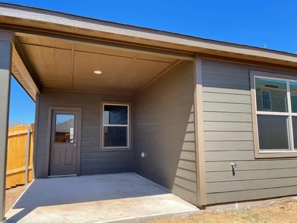 $2,100 | 13507 Musselshell Drive, Unit 13507, Ponder, TX 76259