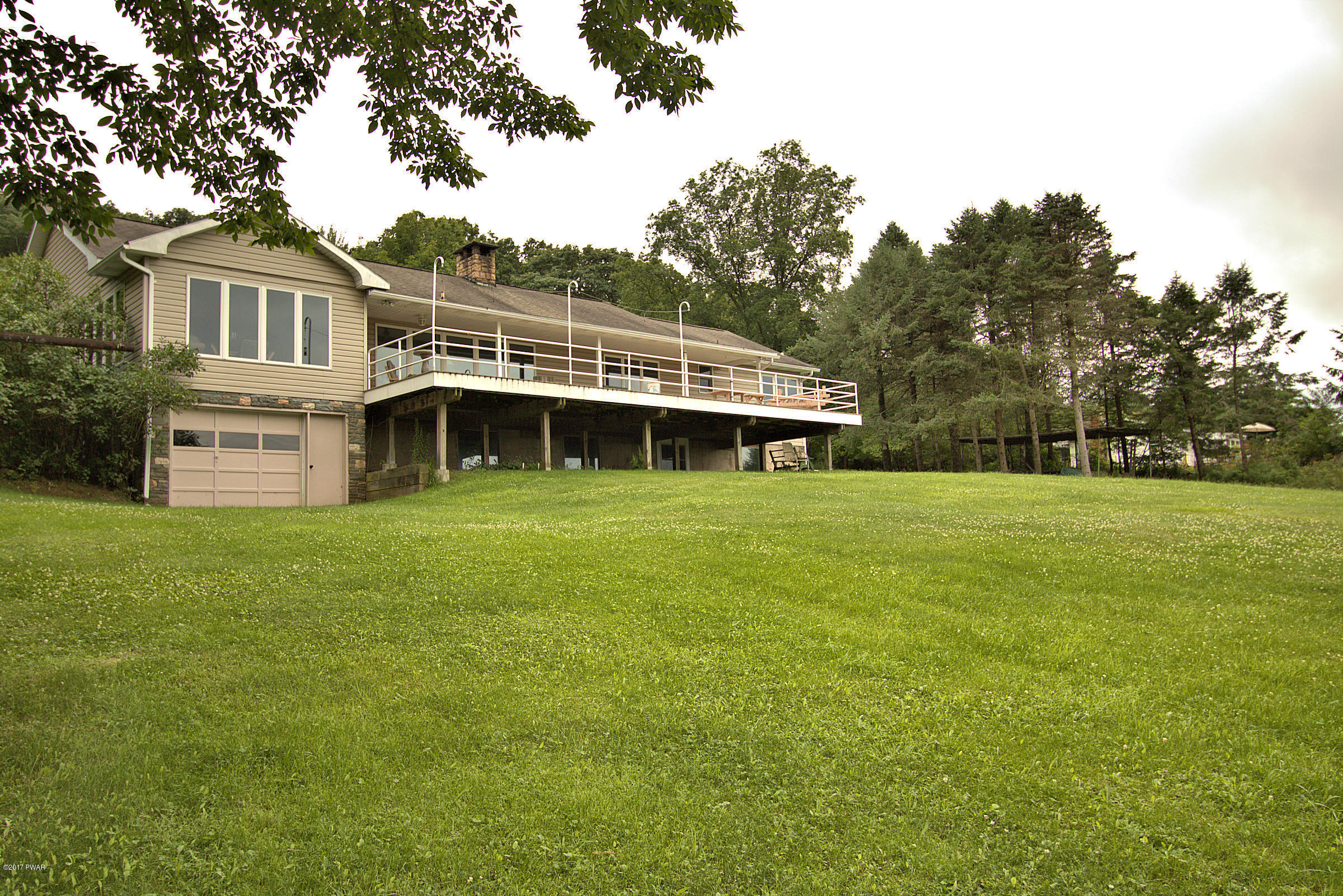 301 Gumbletown Road Tafton, PA 18464 - Photo 5 of 35