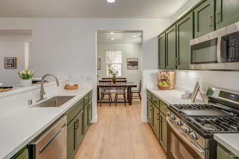 $599,500 | 1660 Glenmore Drive, Fairfield, CA 94533